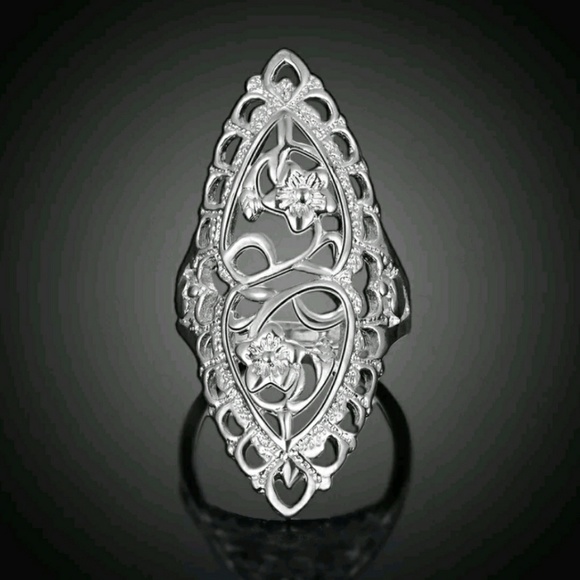 Ladie's size 10 ring - Picture 1 of 4